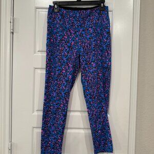 Lilly Pulitzer UPF 50 Luxletic 24" Weekender High-Rise Midi Legging